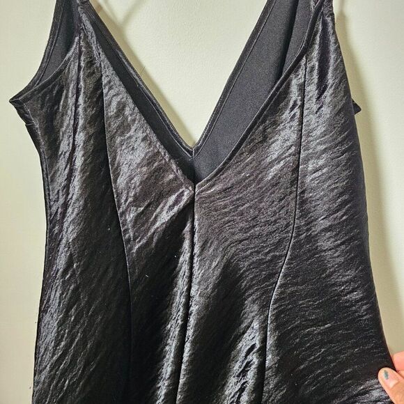 EUC EXPRESS BLACK SATIN FEEL DEEP V NECK SPAGHETTI STRAP MIDI DRESS SIZE 14 - Picture 3 of 14